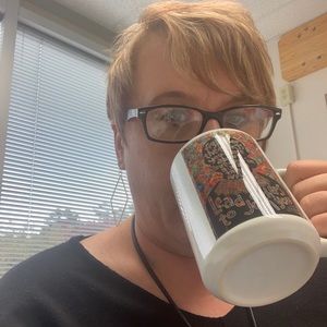 Meet your Posher, Angela